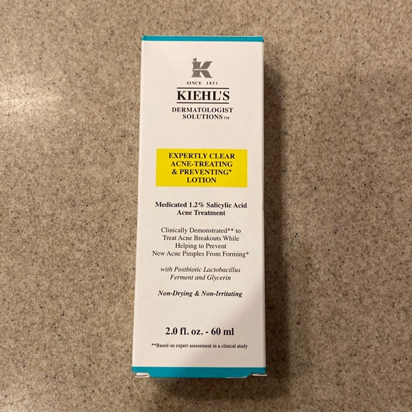 Kiehls expertly clear acne-treating & preventing lotion - Picture 1 of 2
